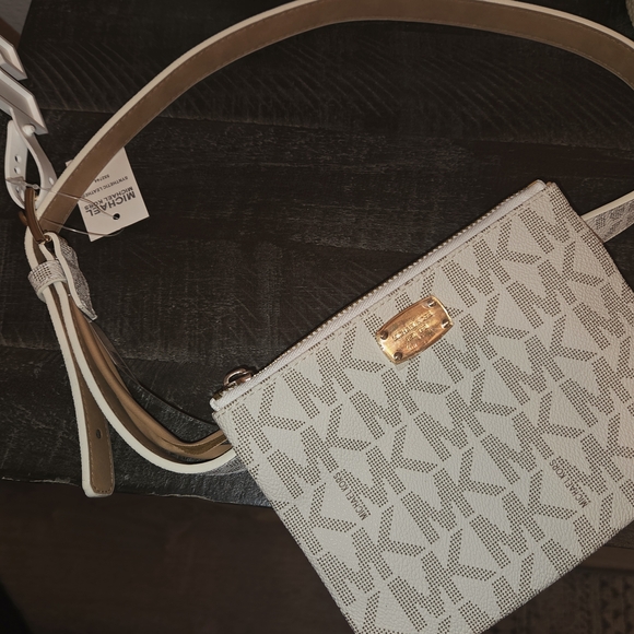 Michael Kors Belt Bag with Signature MK print - Picture 1 of 6